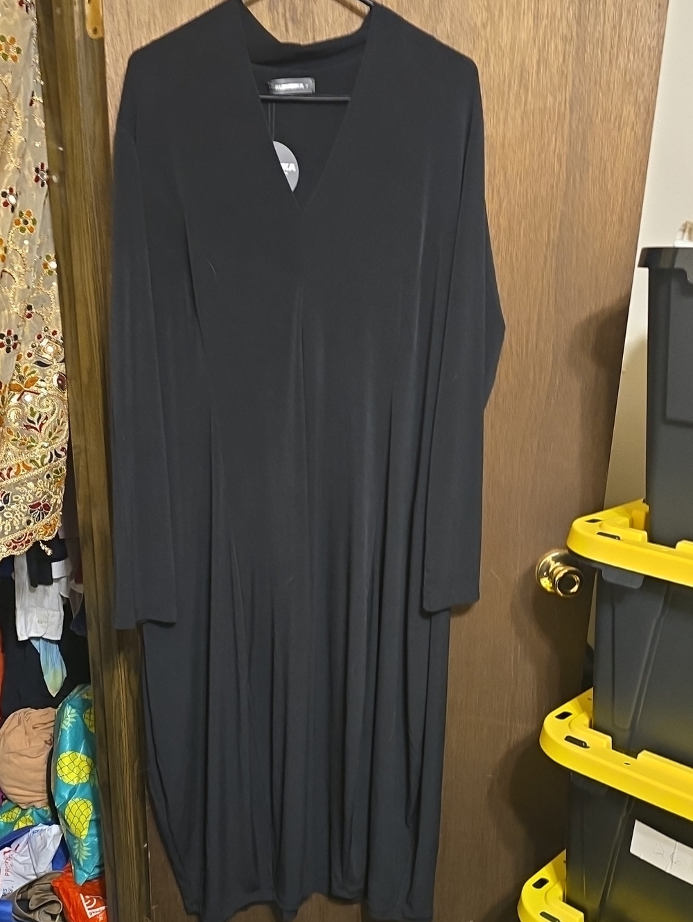 Alembika Black V-Neck Long Sleeve Women's Dress